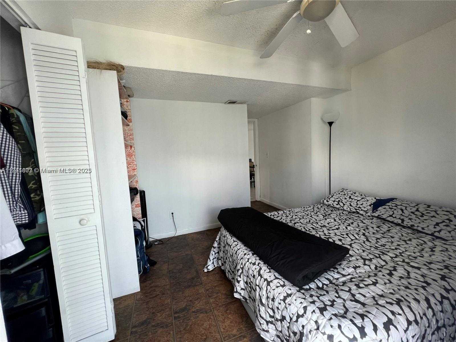 Small Image of 899 WEST AVE #9K, Miami Beach Number 14