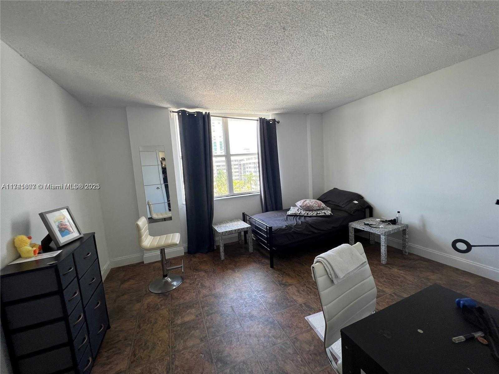 Small Image of 899 WEST AVE #9K, Miami Beach Number 19