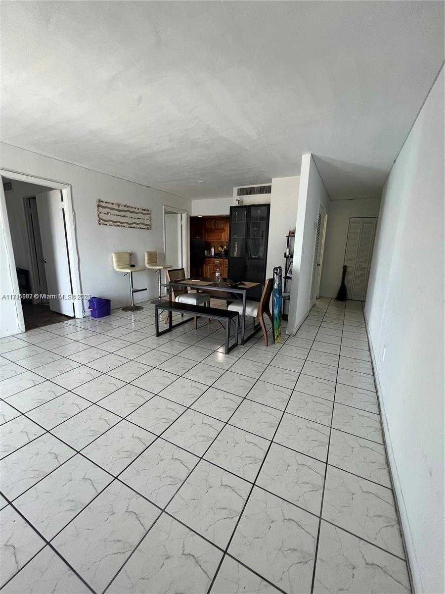 Small Image of 899 WEST AVE #9K, Miami Beach Number 3