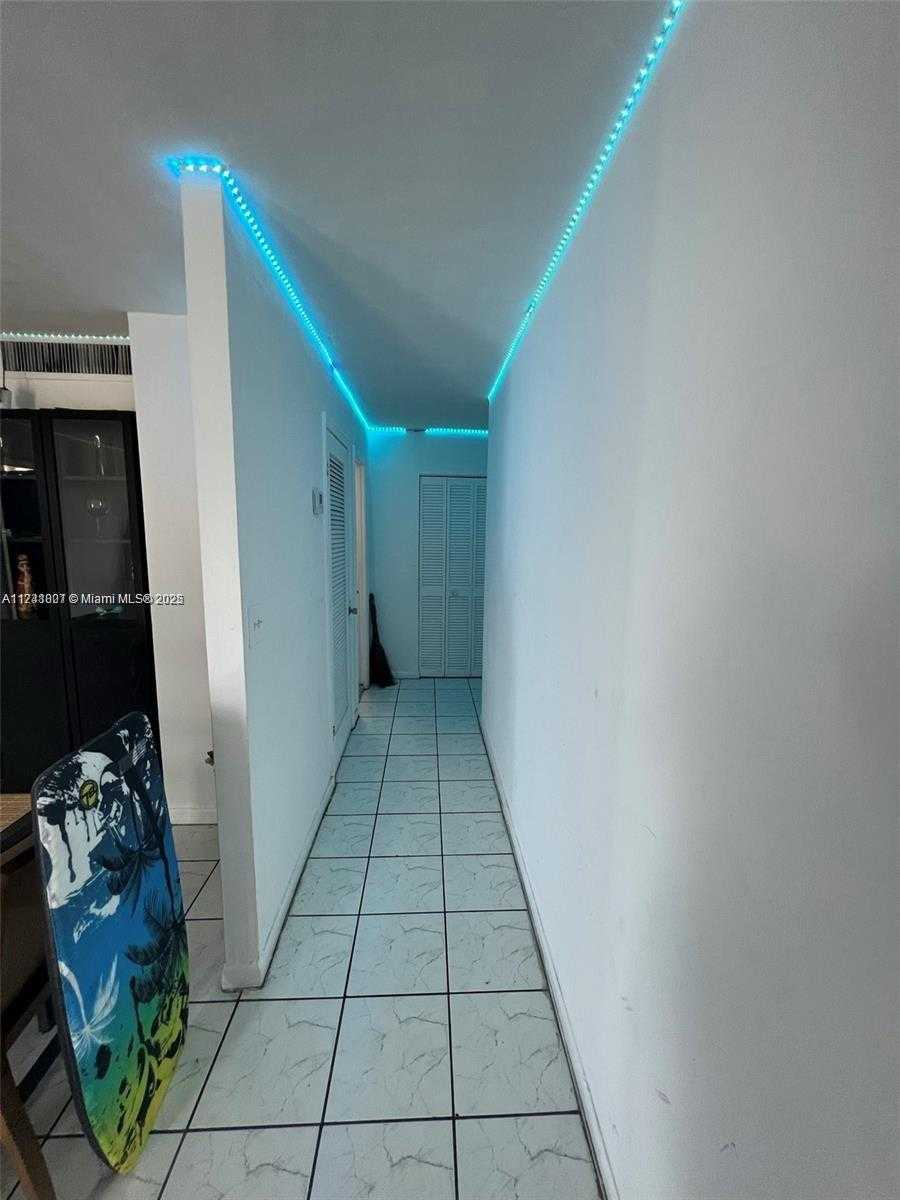 Small Image of 899 WEST AVE #9K, Miami Beach Number 7