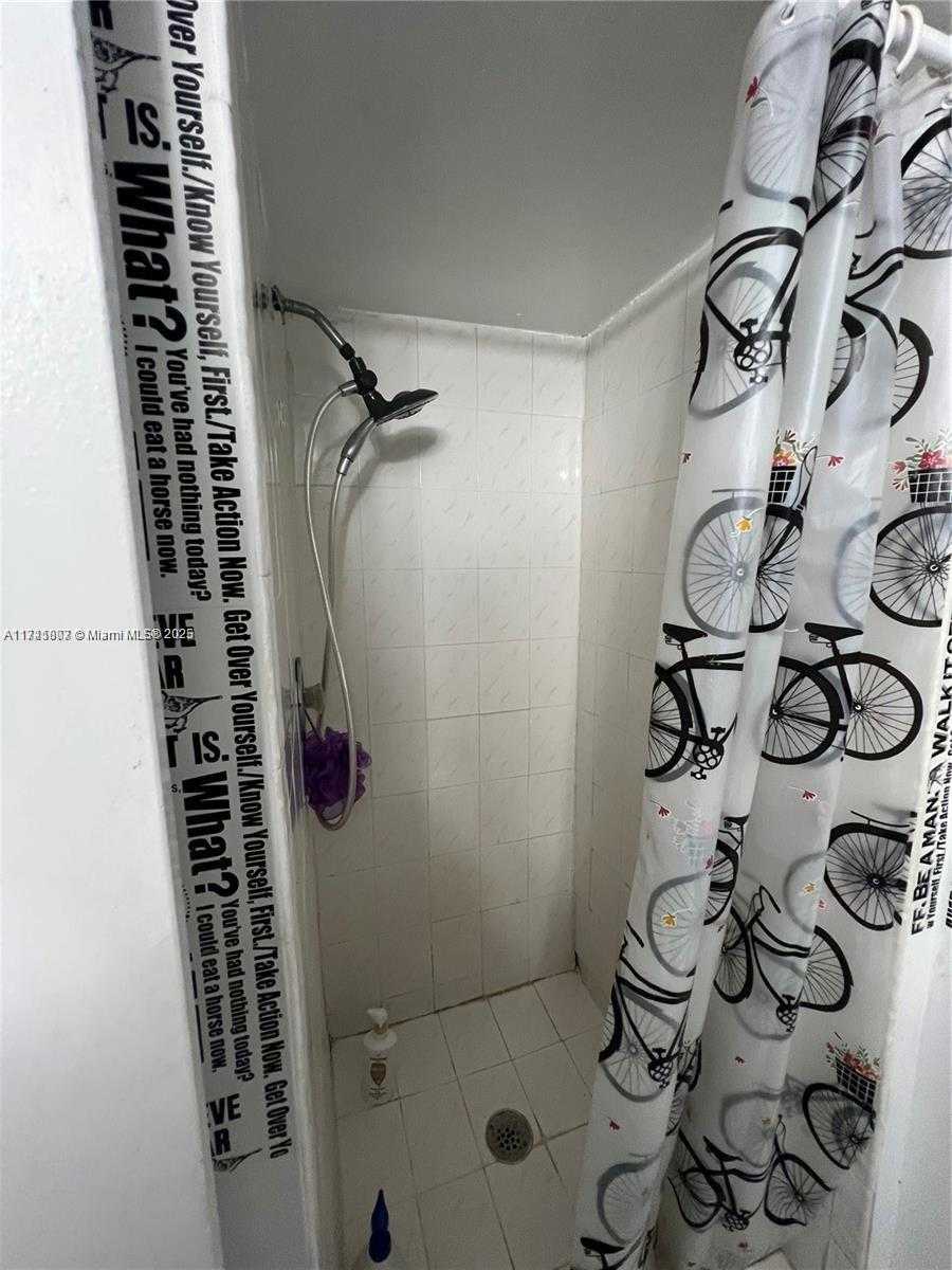 Small Image of 899 WEST AVE #9K, Miami Beach Number 8