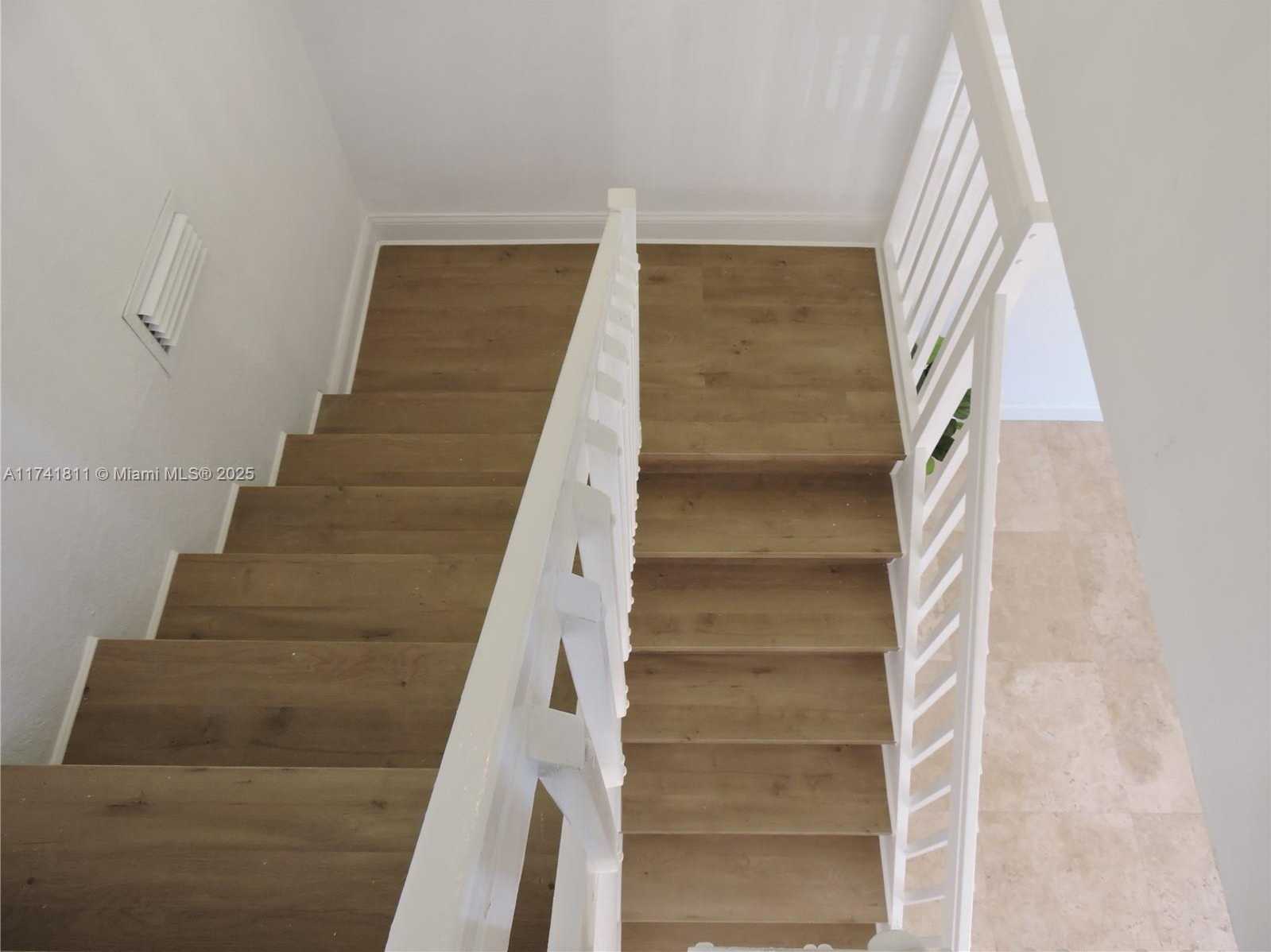 Small Image of 1316 SOUTH WEST 118TH TER #1316, Davie Number 23