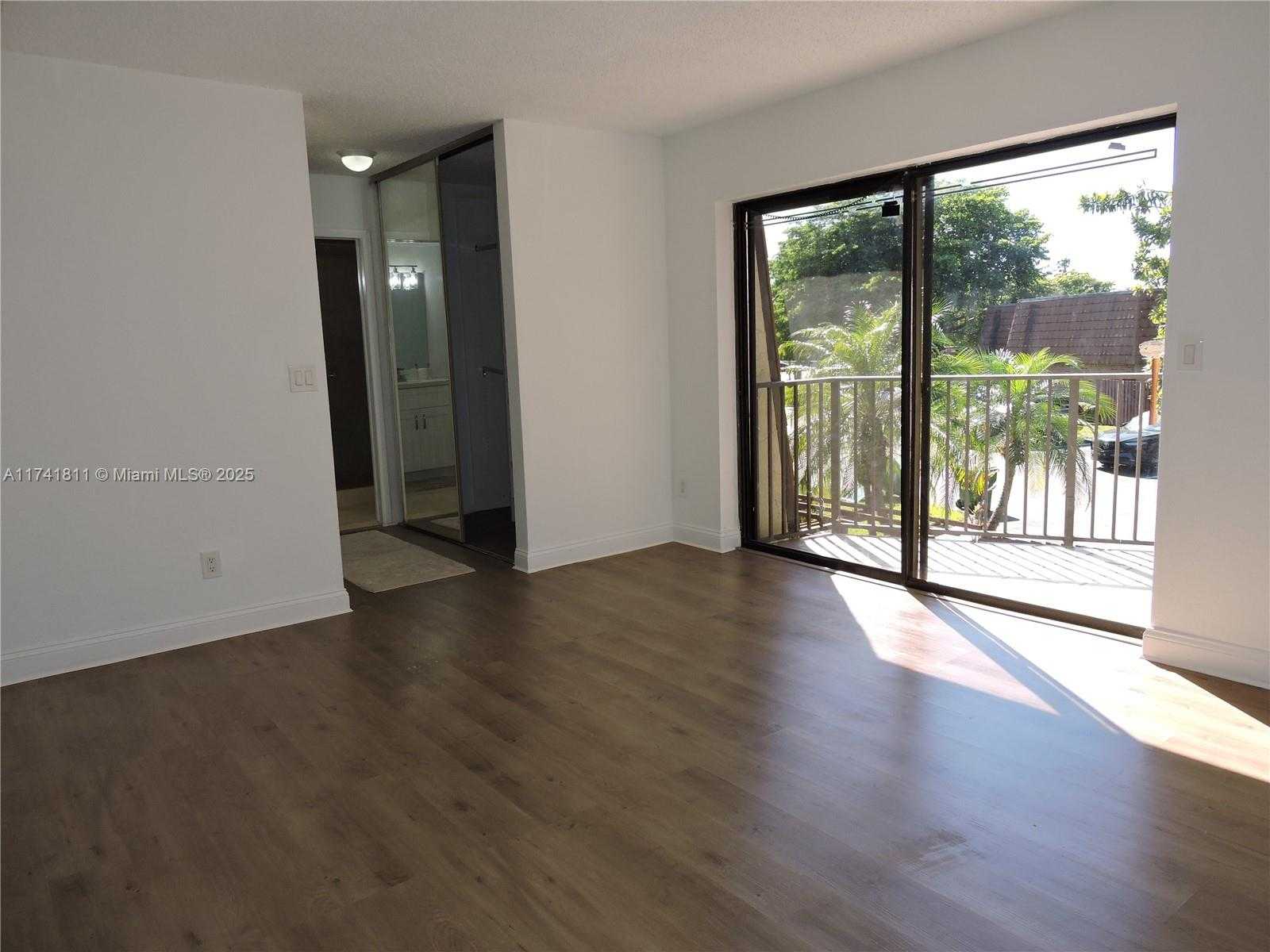 Small Image of 1316 SOUTH WEST 118TH TER #1316, Davie Number 24