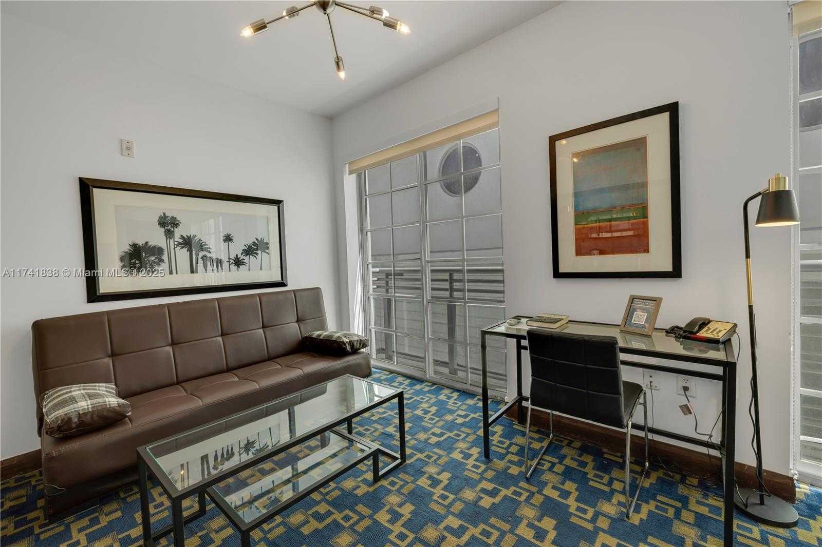 Small Image of 1036 OCEAN DR #B307, Miami Beach Number 5