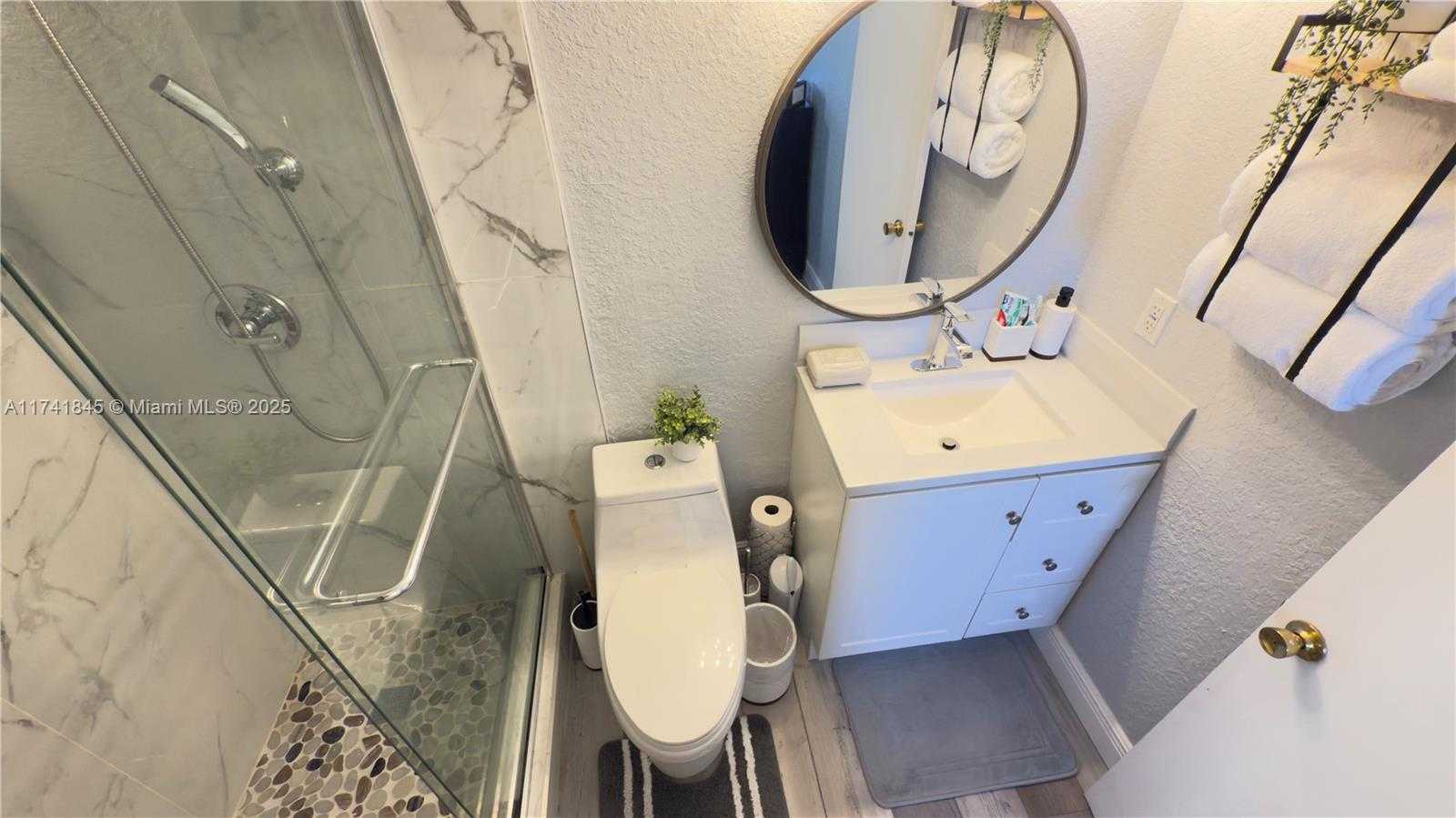 Imagen de Pequeño Objeto