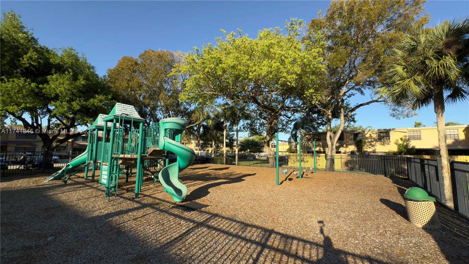 Imagen de Pequeño Objeto