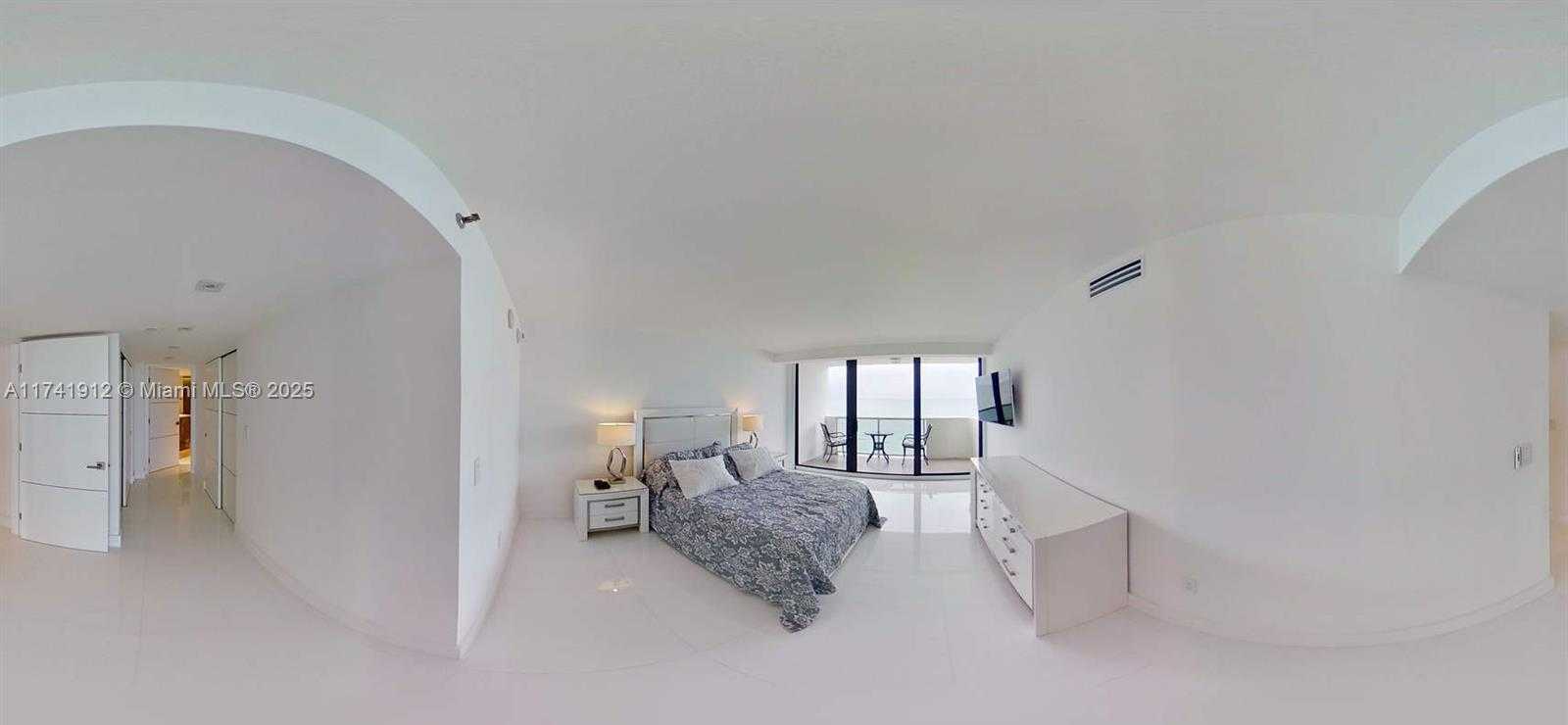 Small Image of 5757 Collins Ave, Miami Beach, FL 33140, USA Number 22