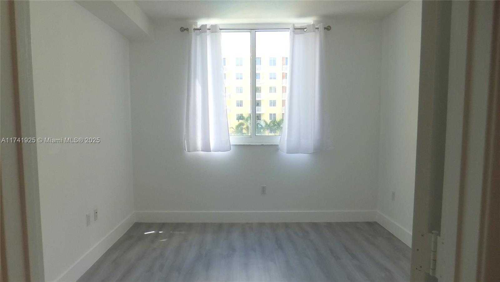 Small Image of 2775 NORTH EAST 187TH ST #329, Aventura Number 4