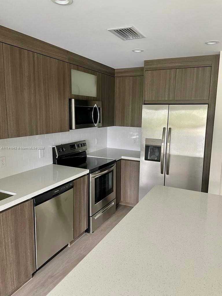 Small Image of 1938 JACKSON ST #403, Hollywood Number 2