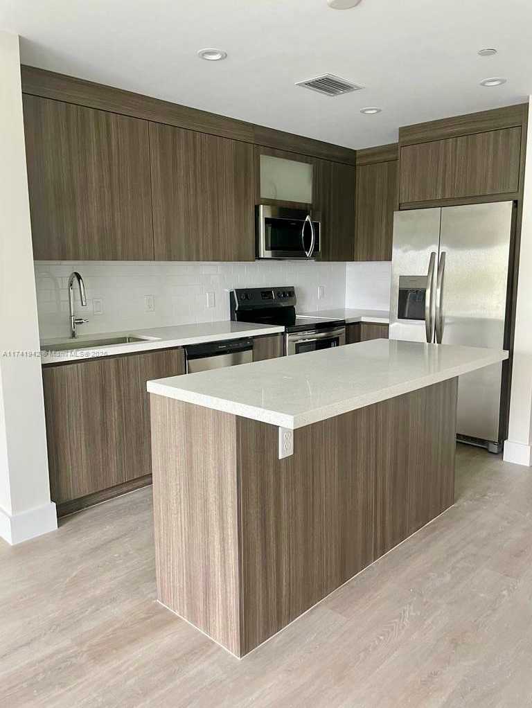 Small Image of 1938 JACKSON ST #403, Hollywood Number 4