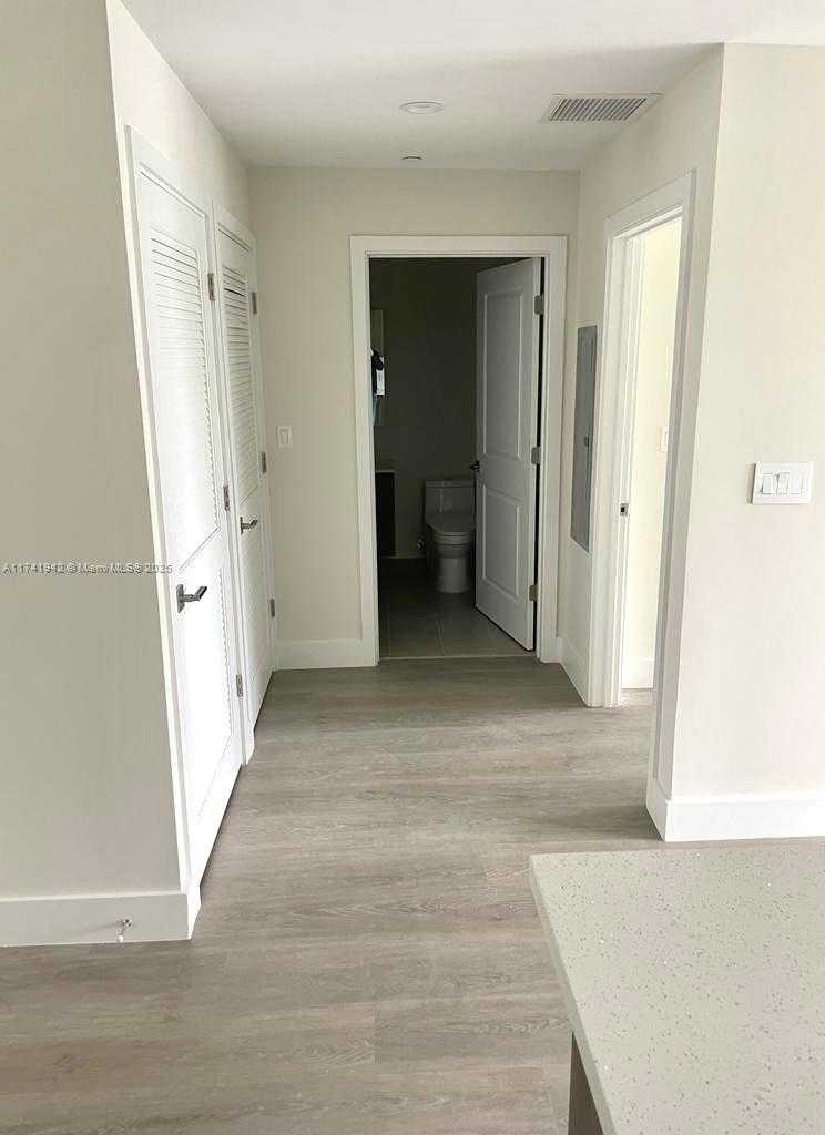 Small Image of 1938 JACKSON ST #403, Hollywood Number 5