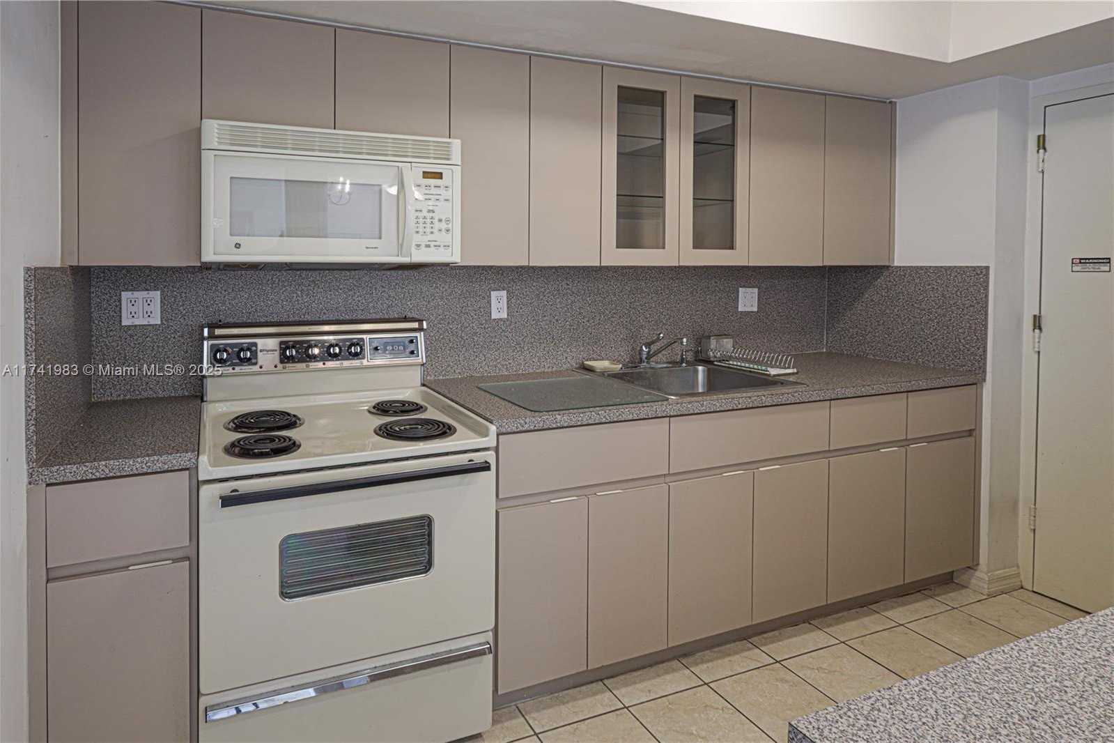 Small Image of 1700 NORTH EAST 105TH ST #512, Miami Shores Number 29