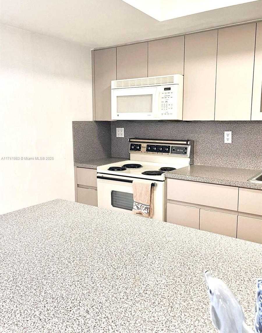 Small Image of 1700 NORTH EAST 105TH ST #512, Miami Shores Number 32