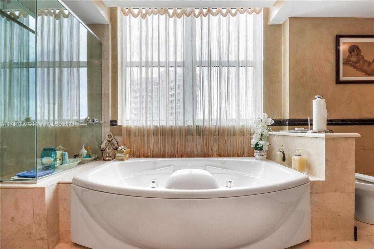 Small Image of 3201 NORTH EAST 183RD ST #2508, Aventura Number 40