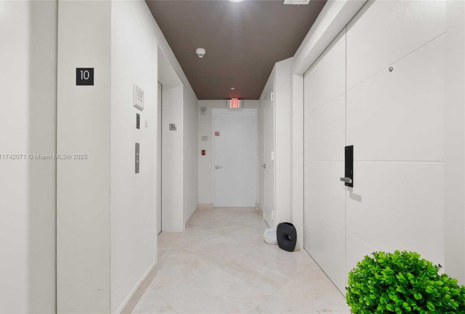 Small Image of 18911 COLLINS AVE #1004, Sunny Isles Beach Number 26