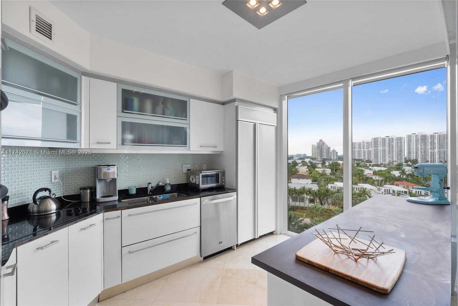 Small Image of 18911 COLLINS AVE #1004, Sunny Isles Beach Number 27