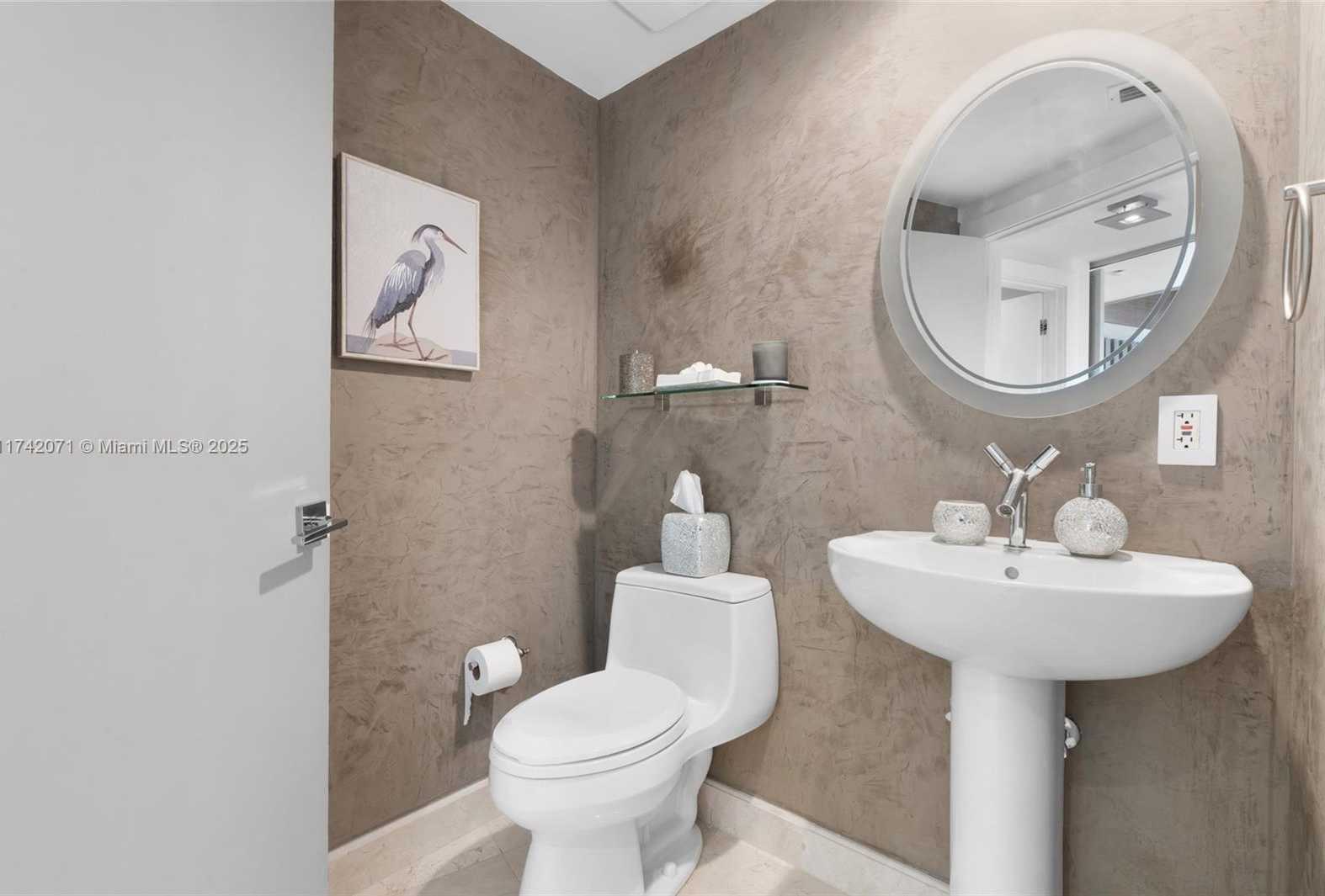 Small Image of 18911 COLLINS AVE #1004, Sunny Isles Beach Number 31