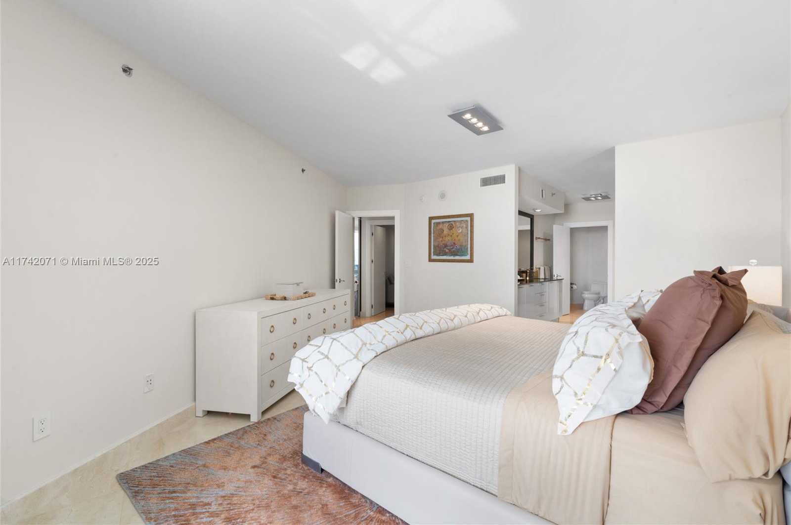 Small Image of 18911 COLLINS AVE #1004, Sunny Isles Beach Number 36