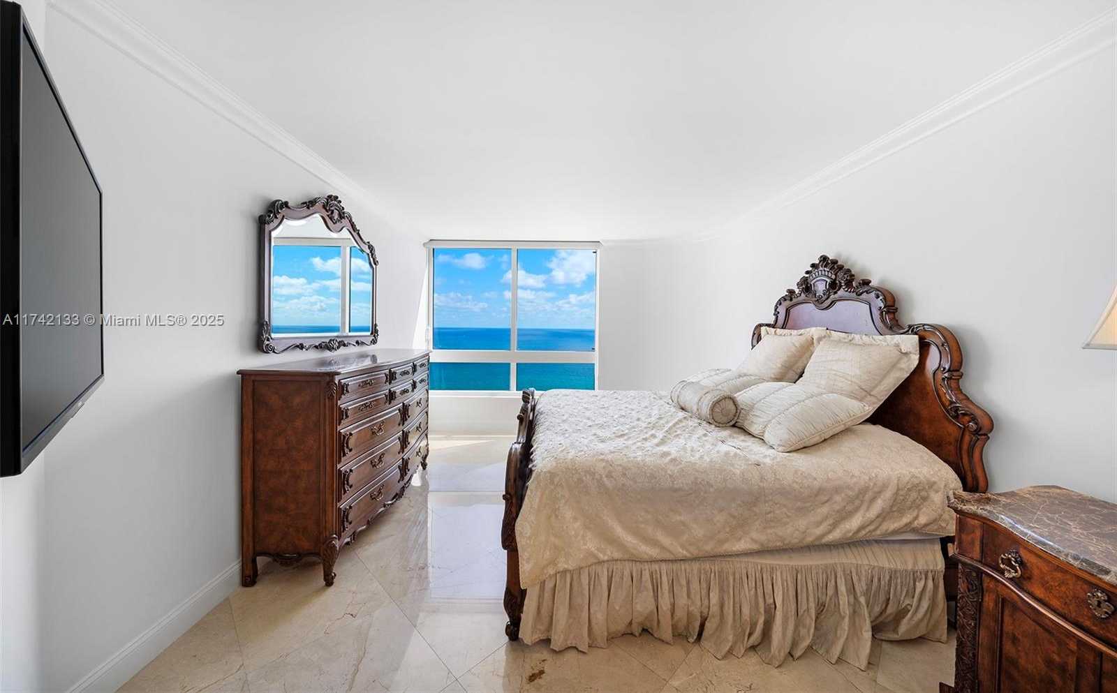 Small Image of 6365 COLLINS AVE #3801, Miami Beach Number 14