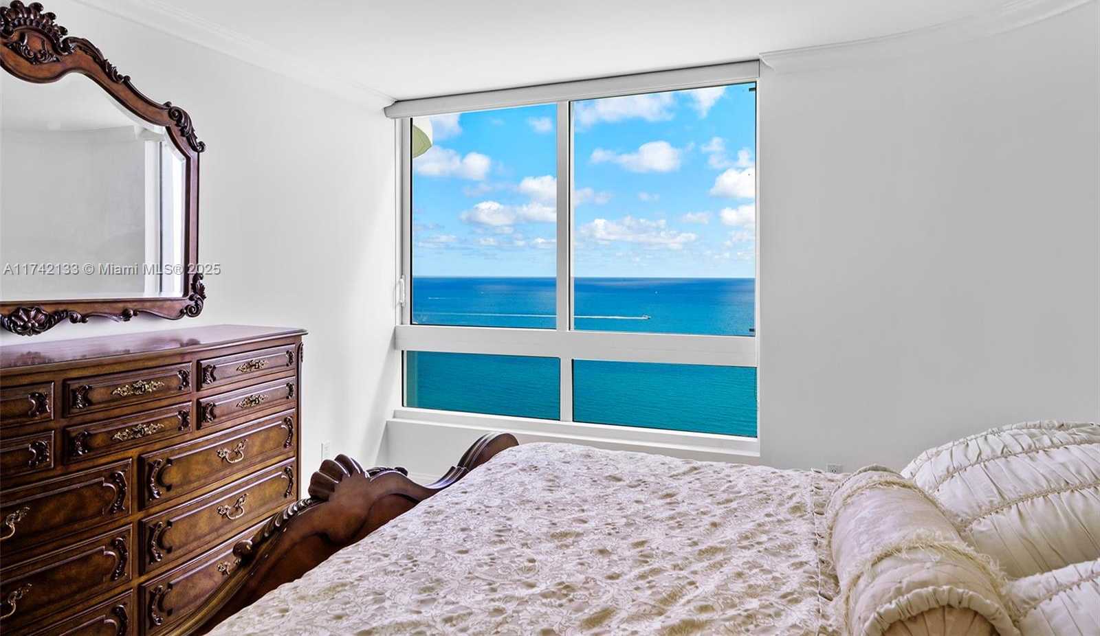 Small Image of 6365 COLLINS AVE #3801, Miami Beach Number 15