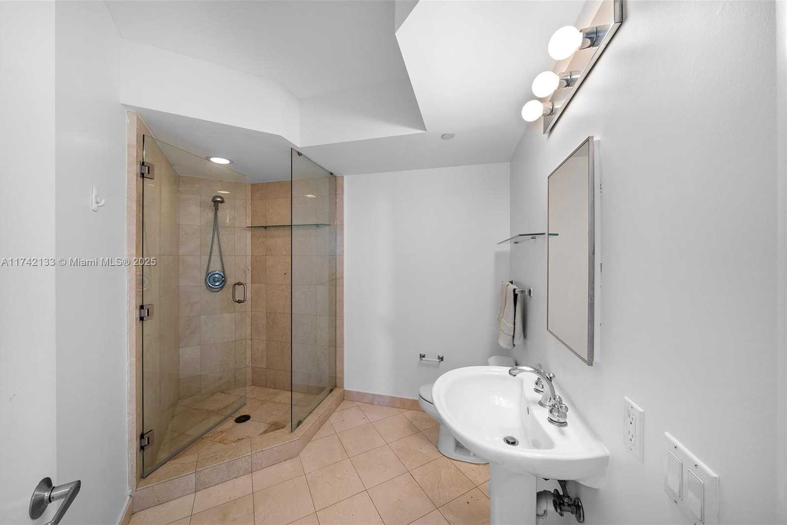 Small Image of 6365 COLLINS AVE #3801, Miami Beach Number 20