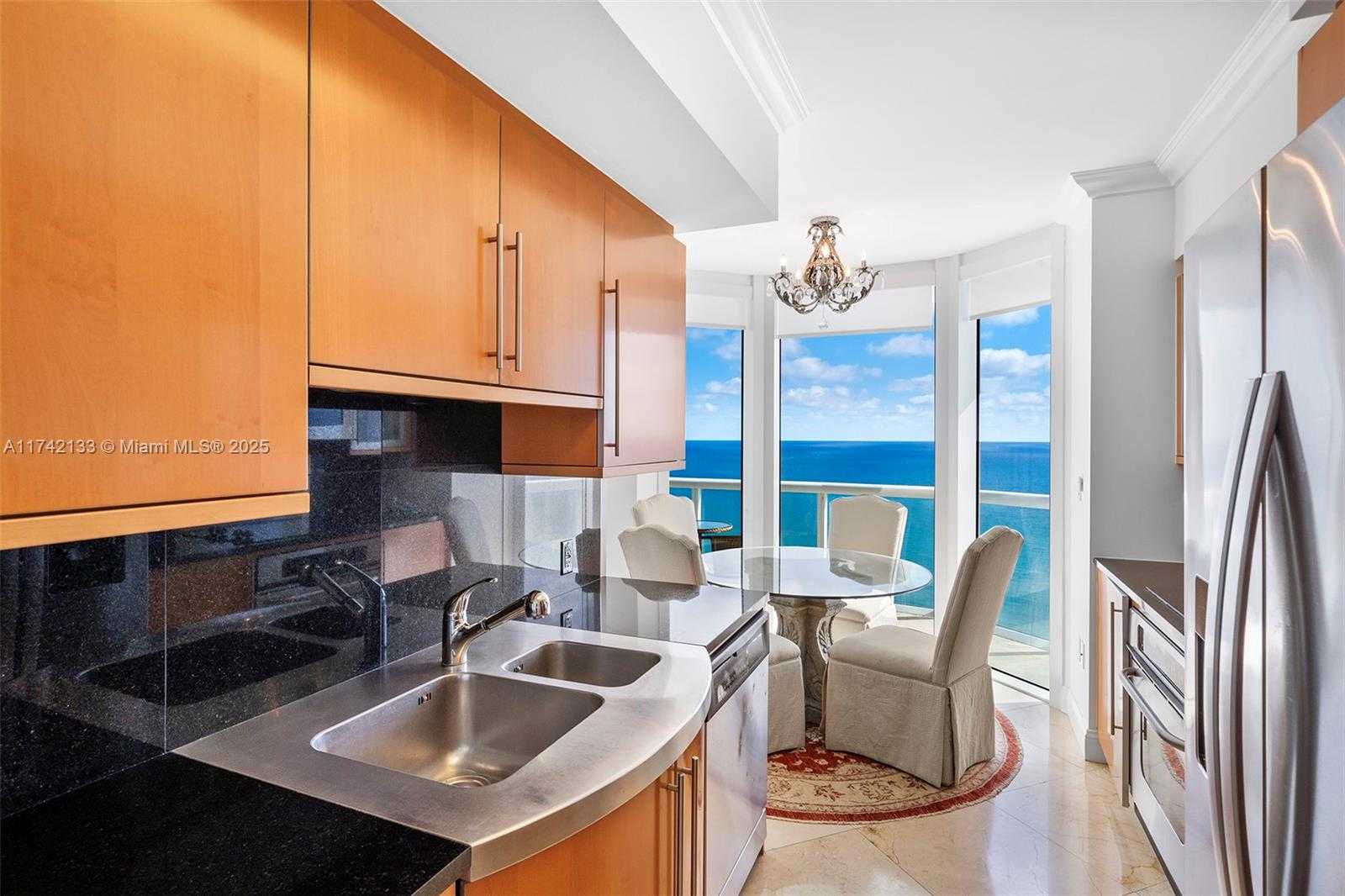 Small Image of 6365 COLLINS AVE #3801, Miami Beach Number 8