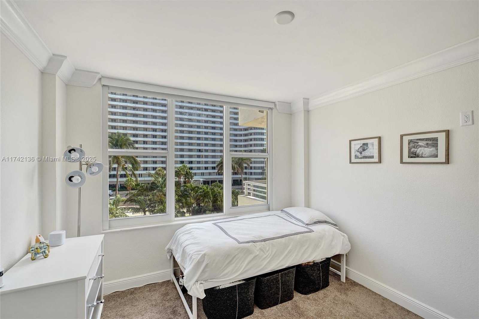 Small Image of 5600 COLLINS AVE #5C, Miami Beach Number 16