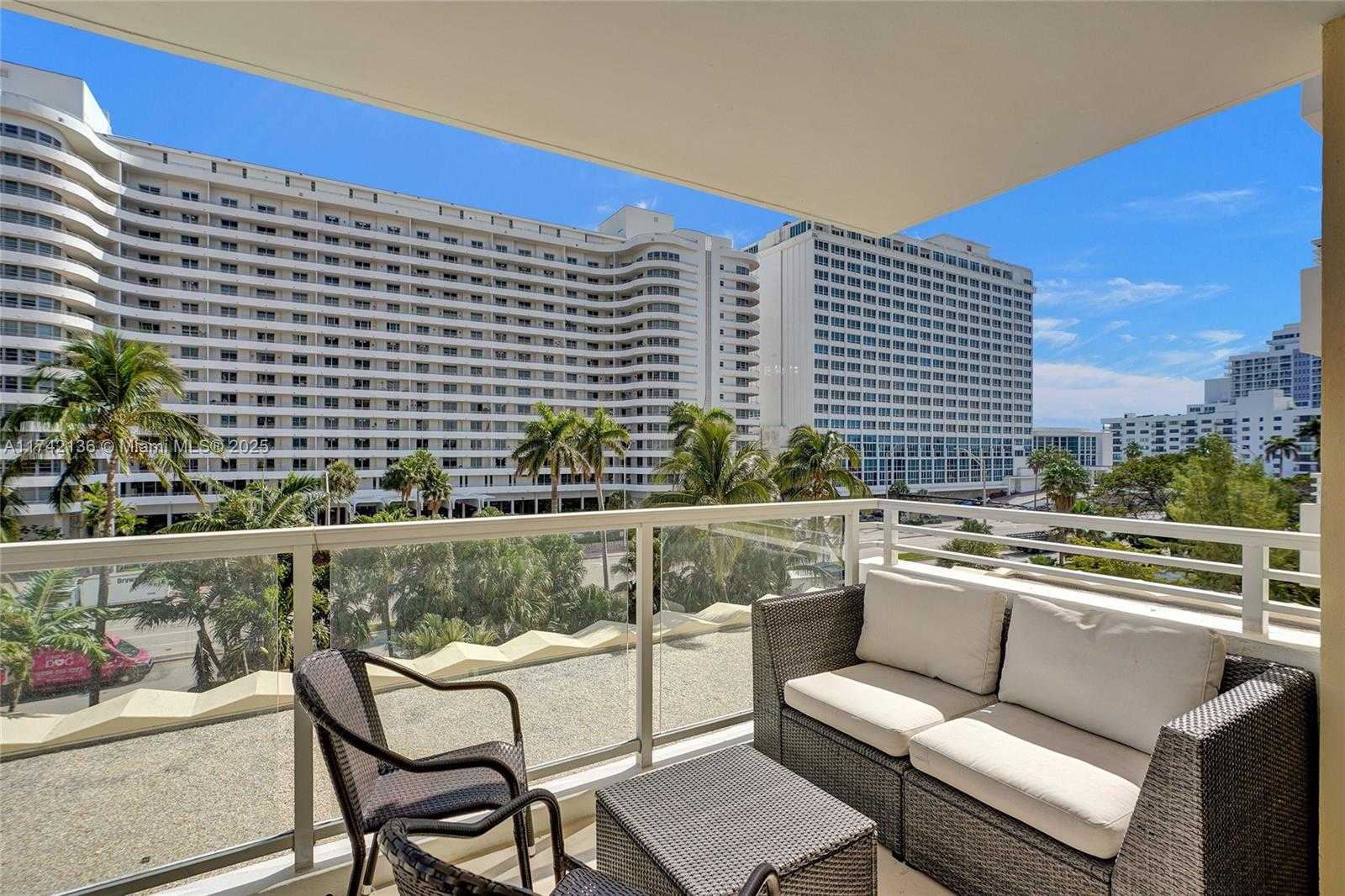 Small Image of 5600 COLLINS AVE #5C, Miami Beach Number 19