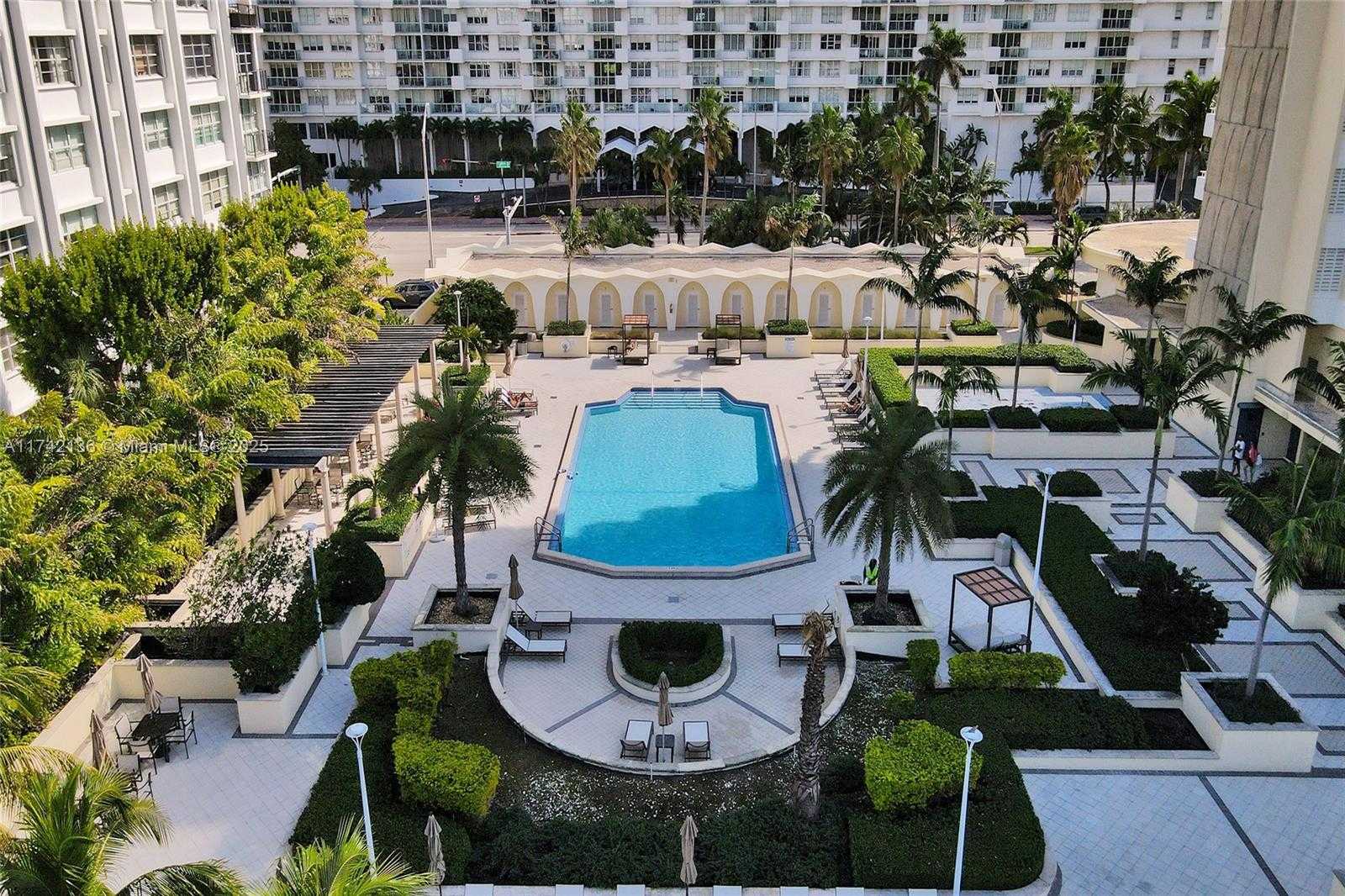 Small Image of 5600 COLLINS AVE #5C, Miami Beach Number 2