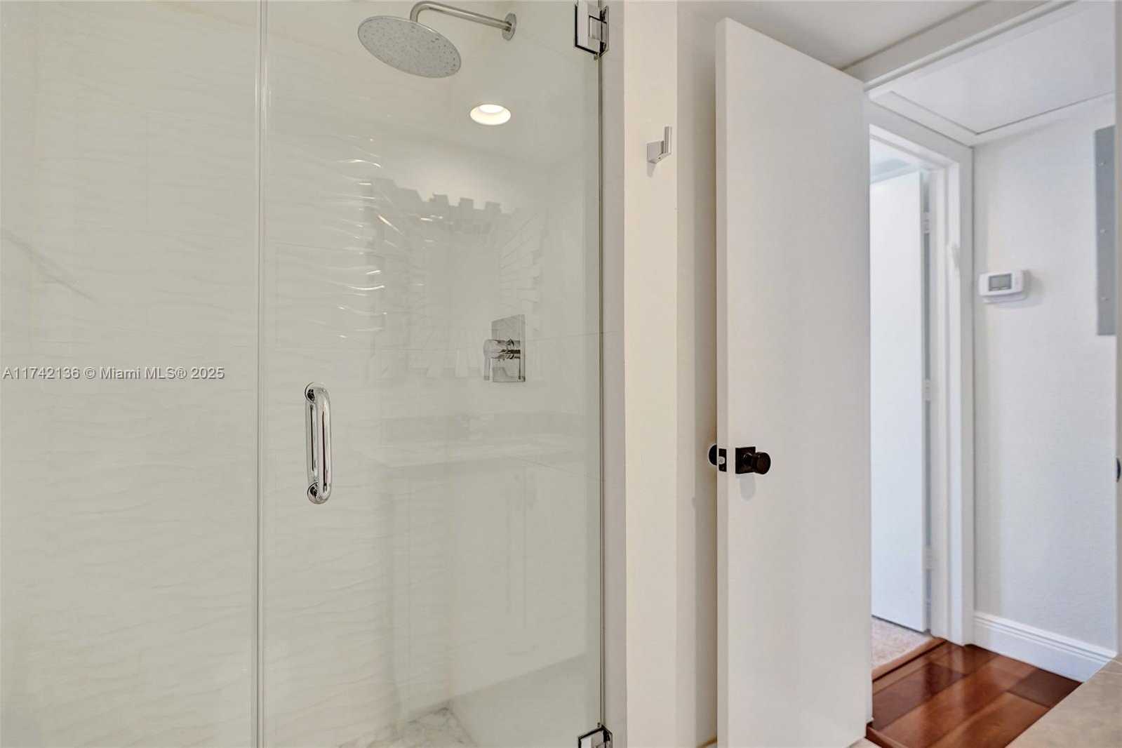 Small Image of 5600 COLLINS AVE #5C, Miami Beach Number 20