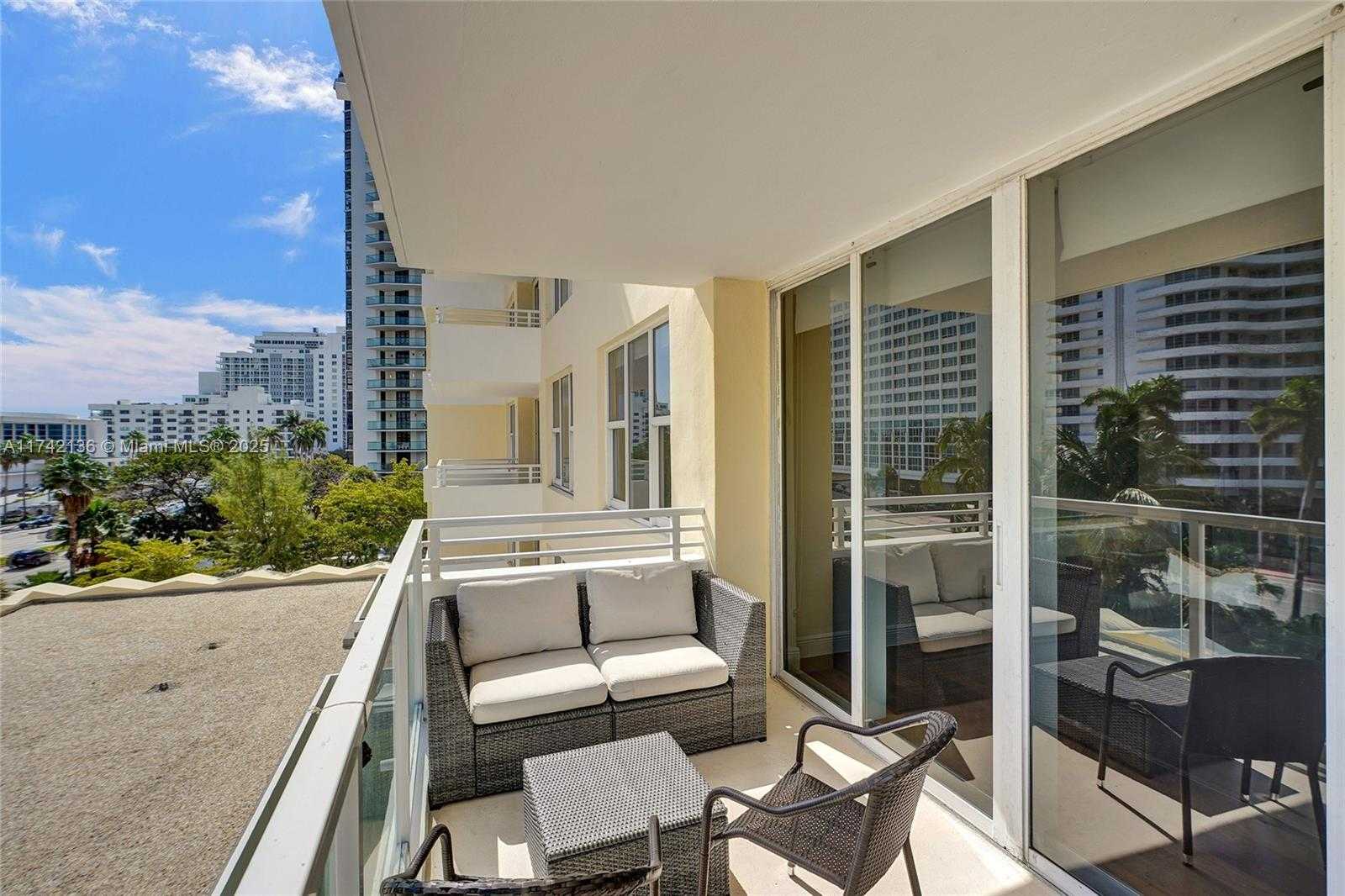 Small Image of 5600 COLLINS AVE #5C, Miami Beach Number 22