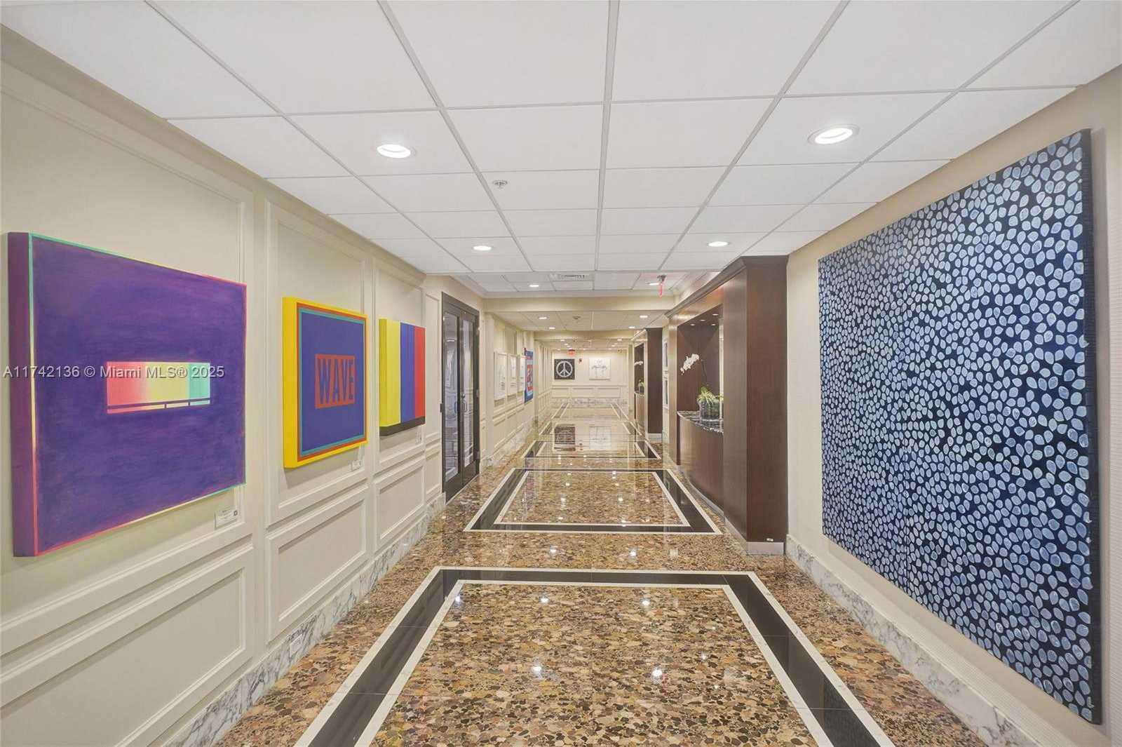 Small Image of 5600 COLLINS AVE #5C, Miami Beach Number 26