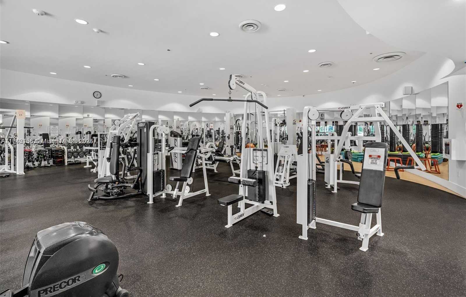 Small Image of 5600 COLLINS AVE #5C, Miami Beach Number 33