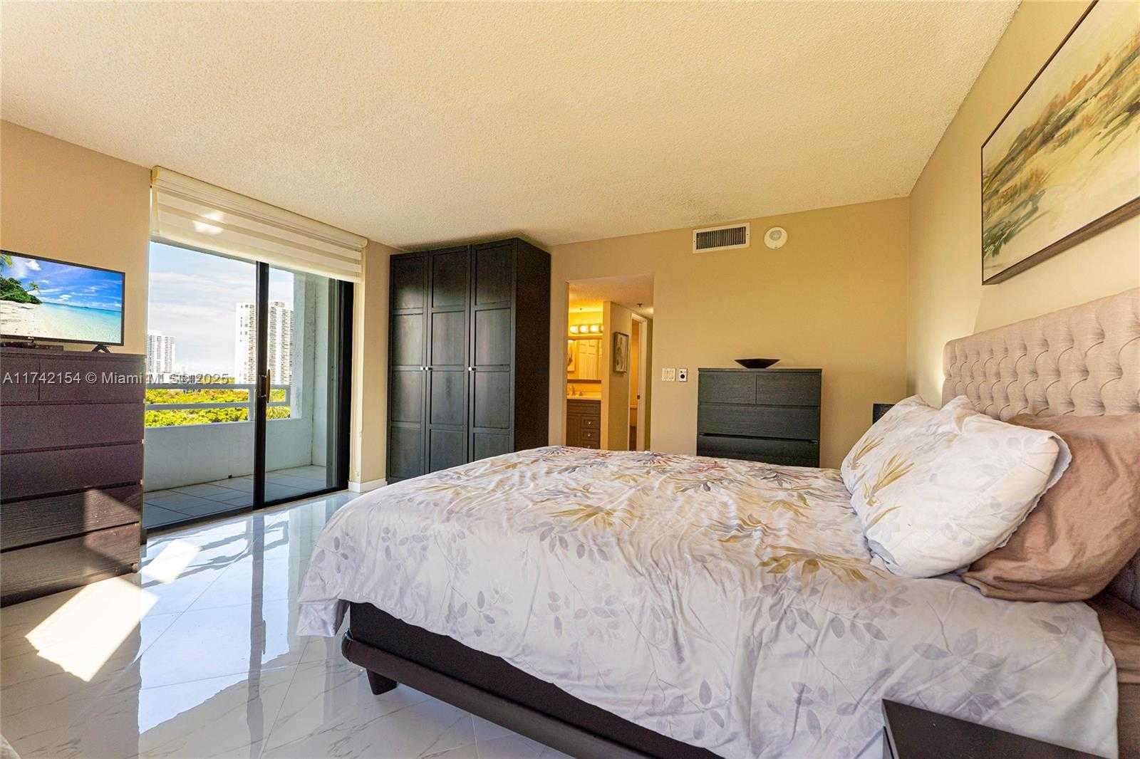Small Image of 20225 NORTH EAST 34TH CT #818, Aventura Number 18