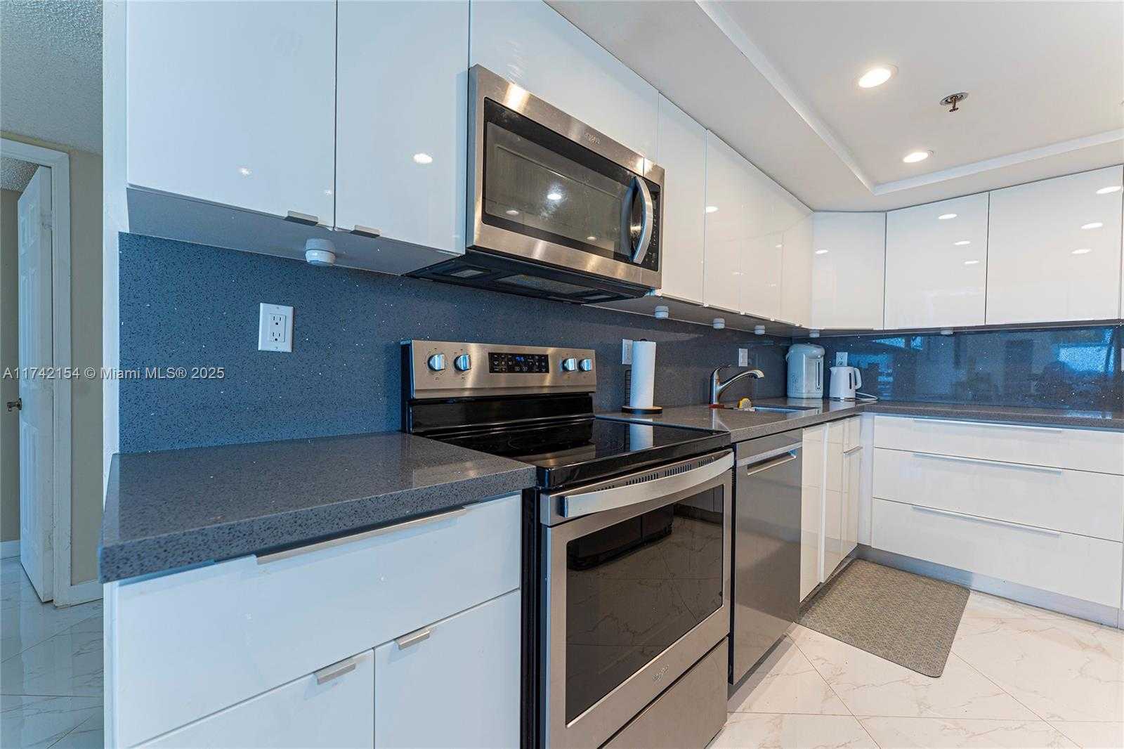 Small Image of 20225 NORTH EAST 34TH CT #818, Aventura Number 5
