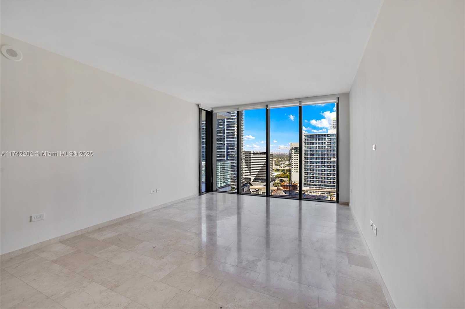Small Image of 68 SOUTH EAST 6TH ST #2010, Miami Number 14