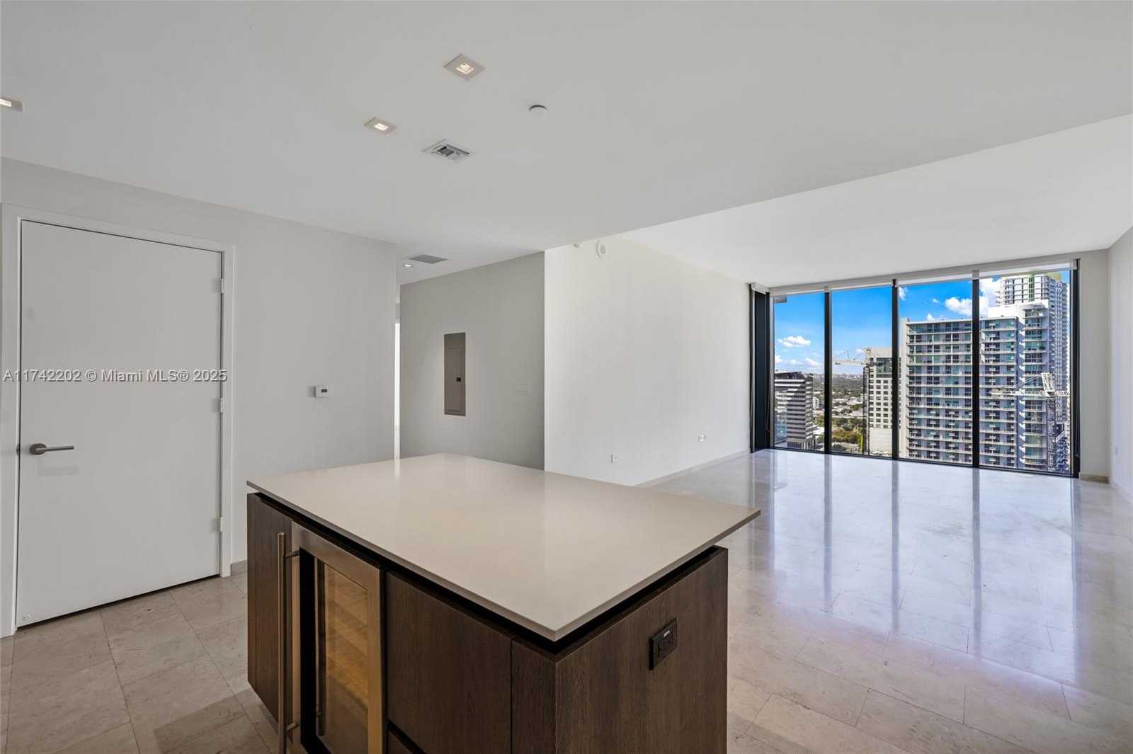 Small Image of 68 SOUTH EAST 6TH ST #2010, Miami Number 19