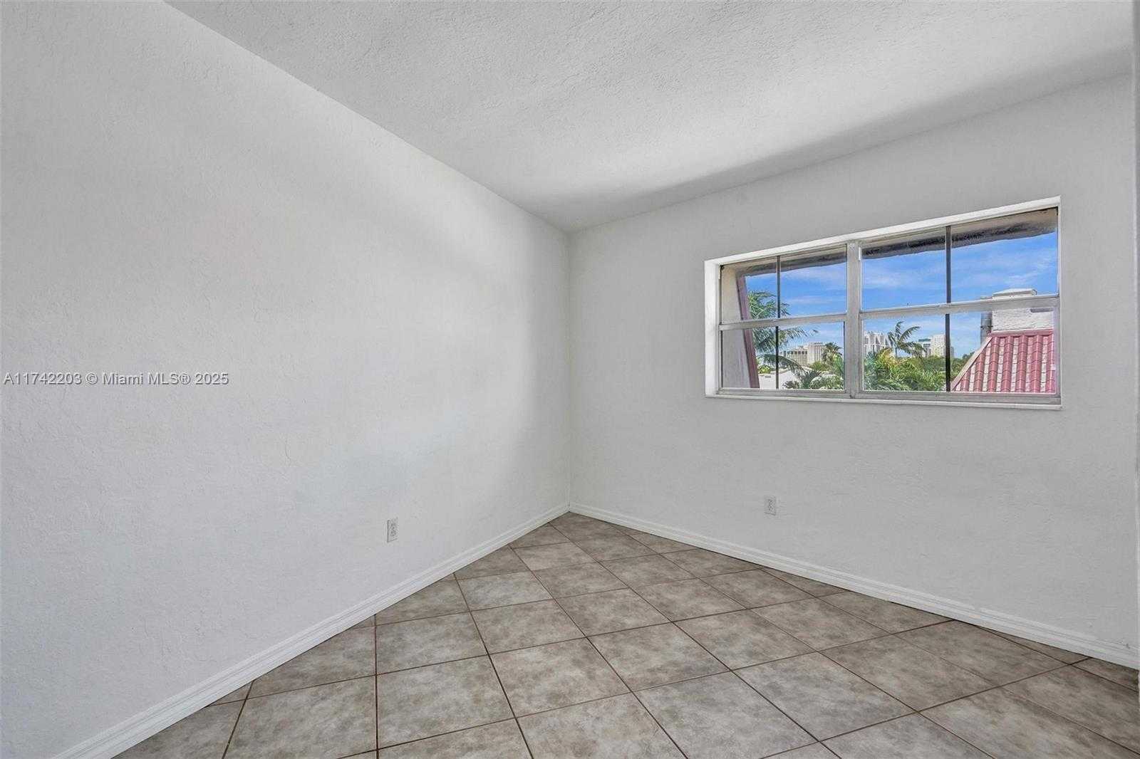 Small Image of 8650 SOUTH WEST 67TH AVE #1022, Pinecrest Number 20