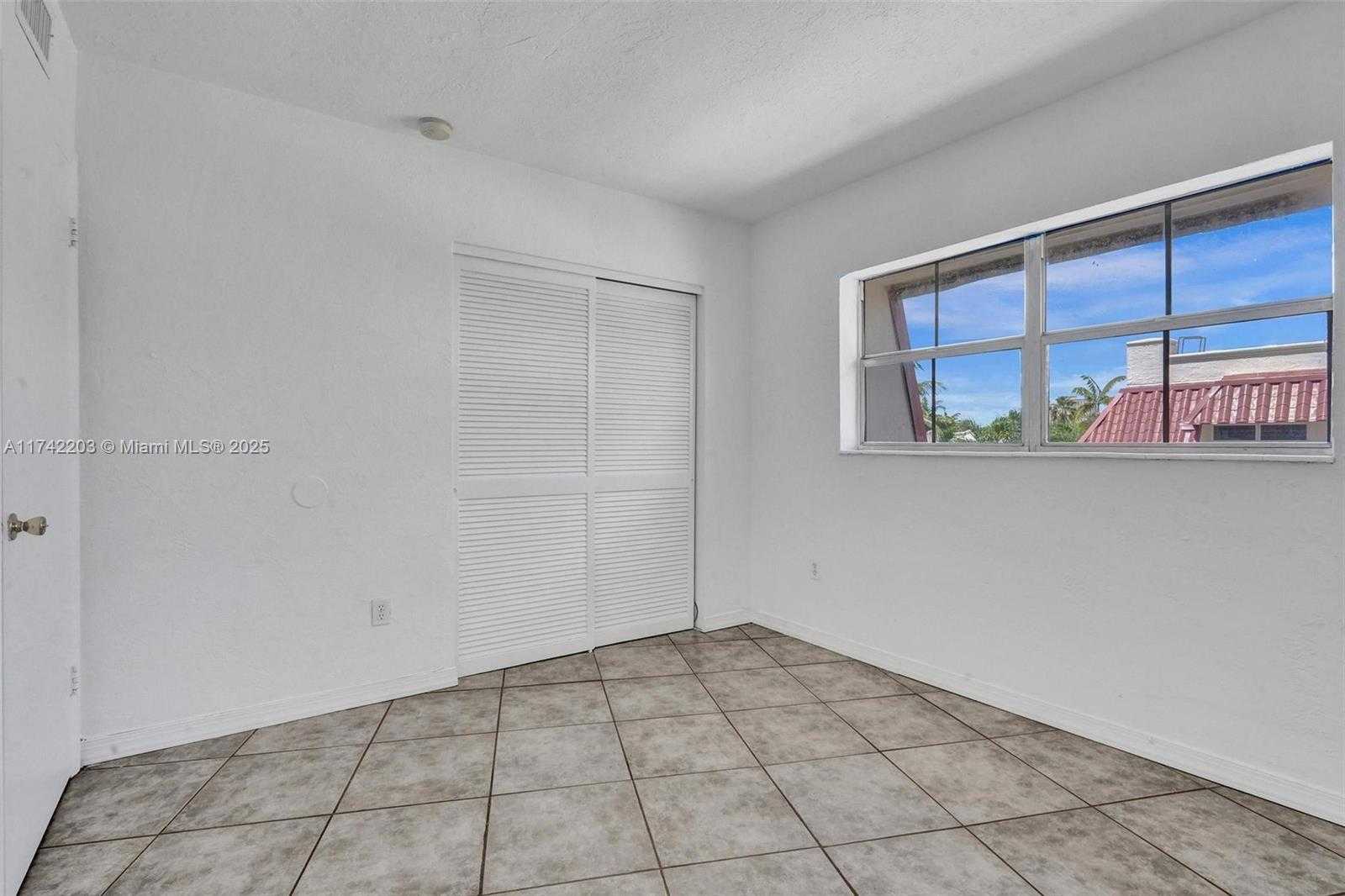 Small Image of 8650 SOUTH WEST 67TH AVE #1022, Pinecrest Number 21