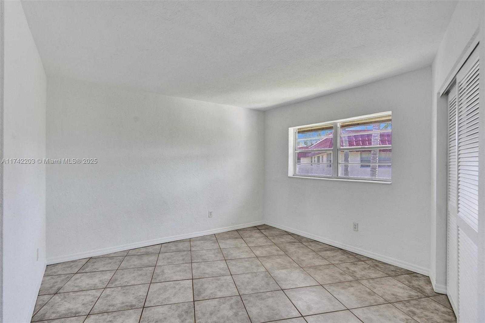 Small Image of 8650 SOUTH WEST 67TH AVE #1022, Pinecrest Number 23