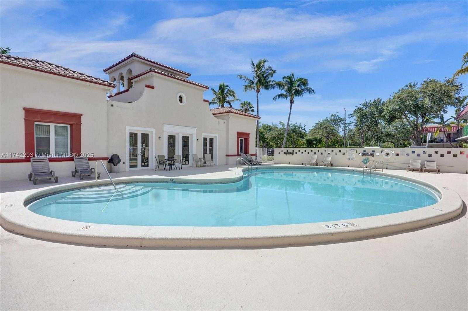 Small Image of 8650 SOUTH WEST 67TH AVE #1022, Pinecrest Number 28