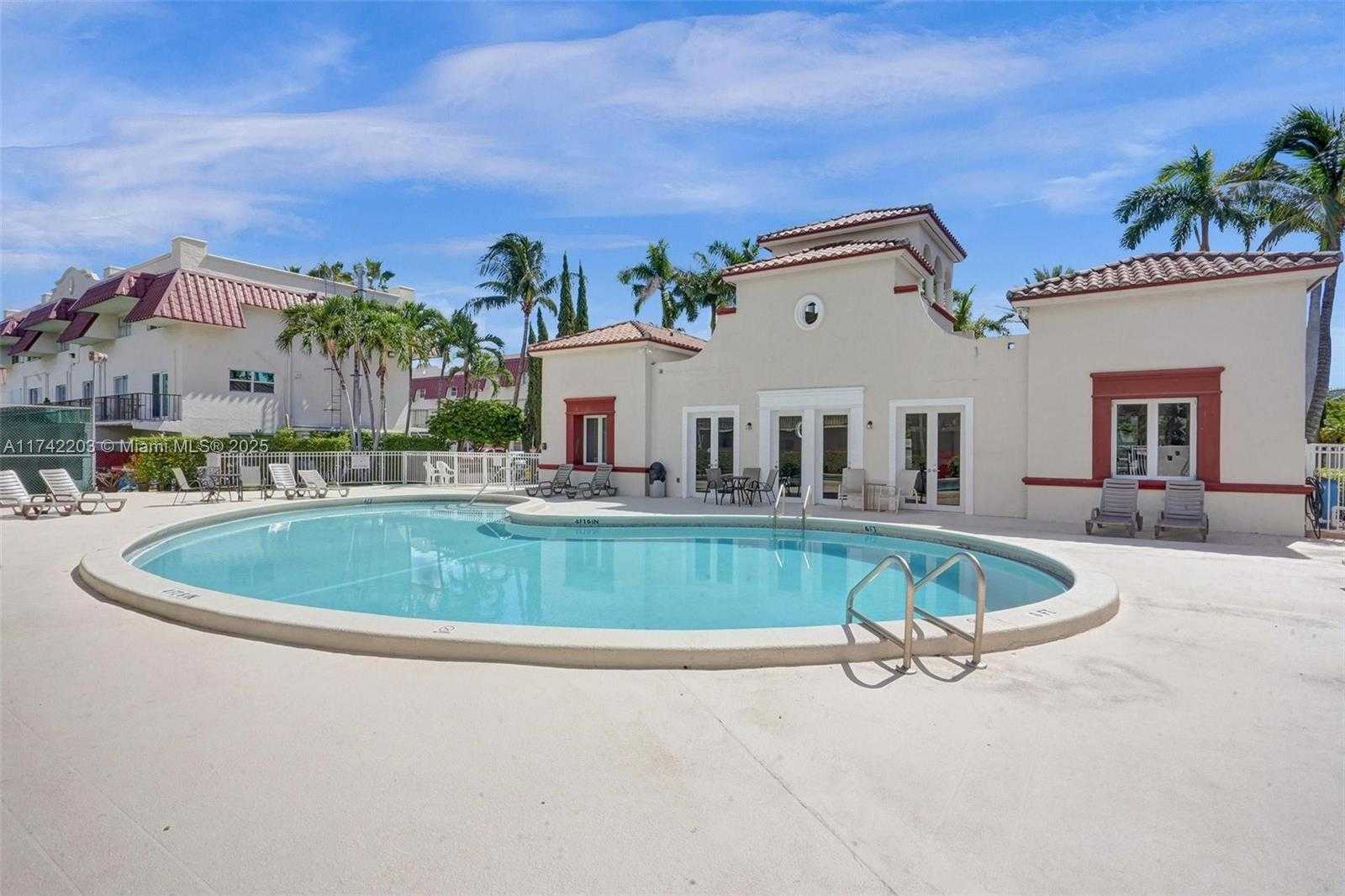 Small Image of 8650 SOUTH WEST 67TH AVE #1022, Pinecrest Number 29