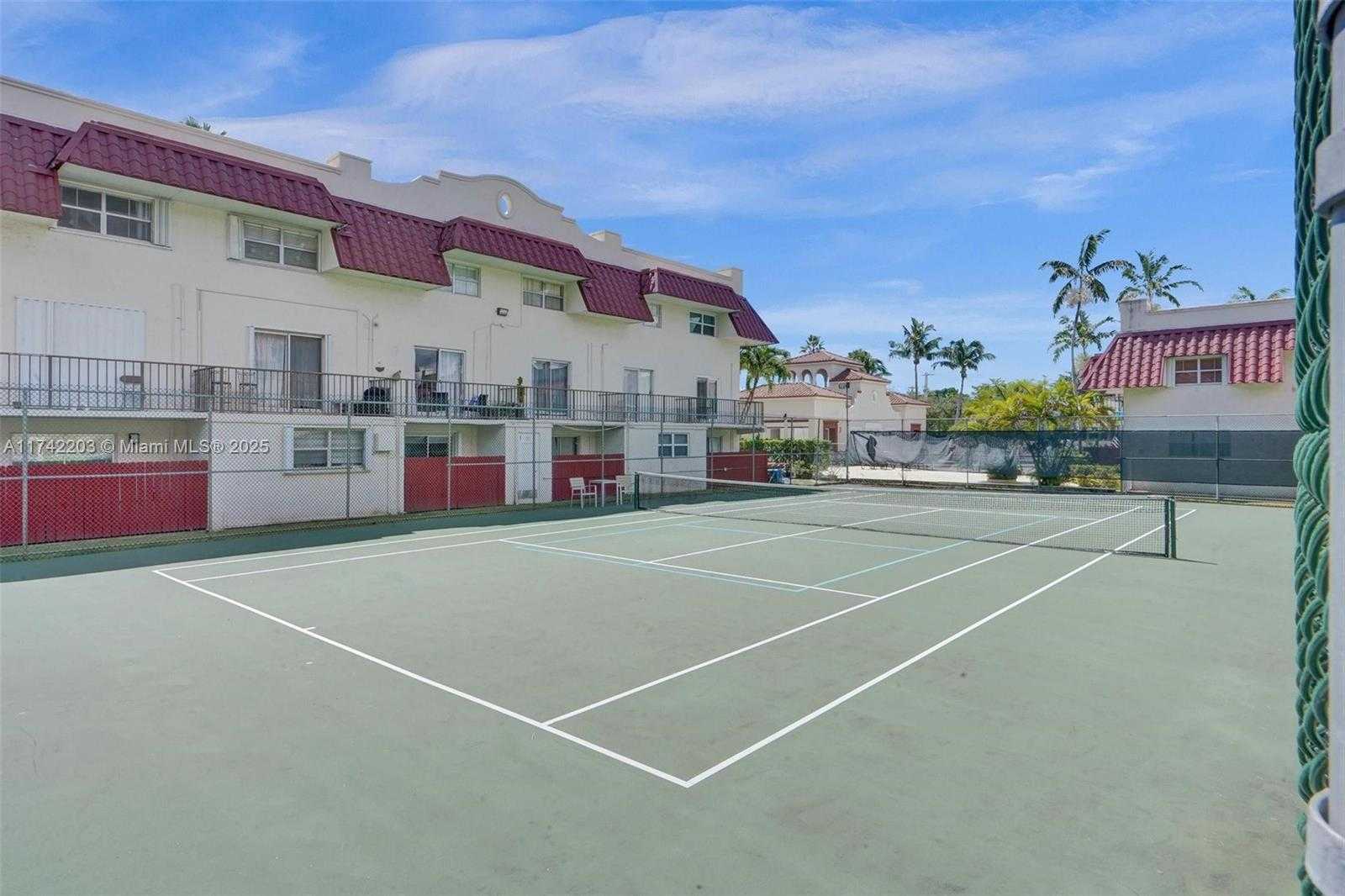 Small Image of 8650 SOUTH WEST 67TH AVE #1022, Pinecrest Number 35