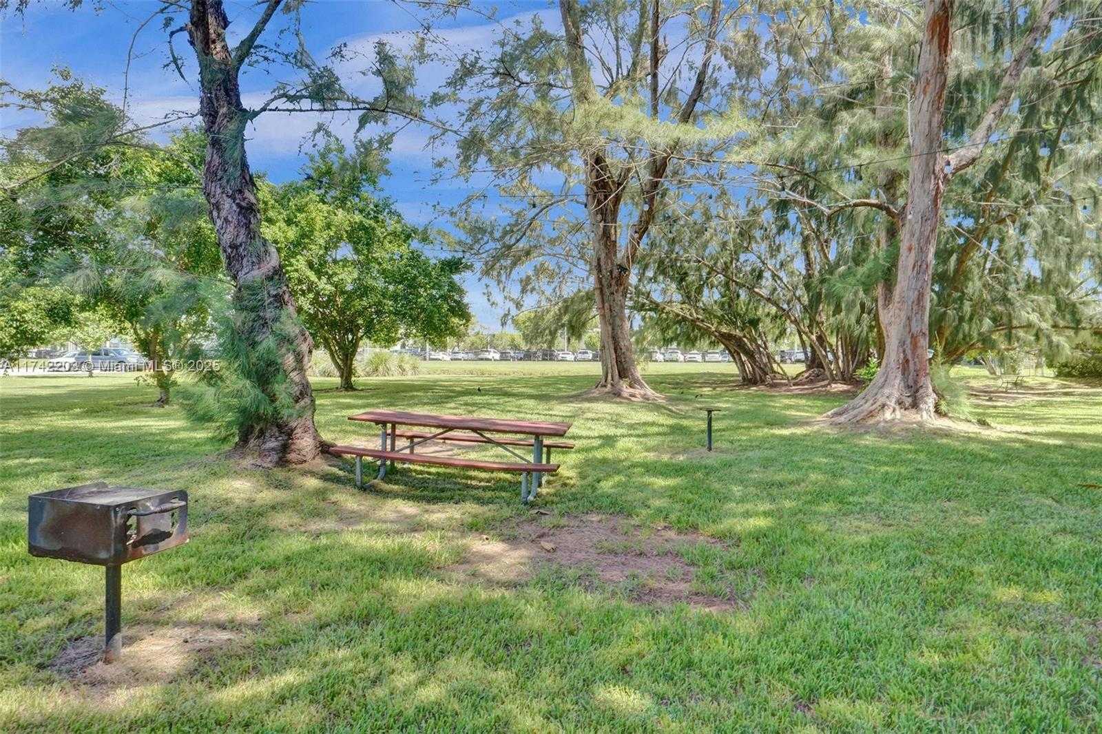 Small Image of 8650 SOUTH WEST 67TH AVE #1022, Pinecrest Number 37