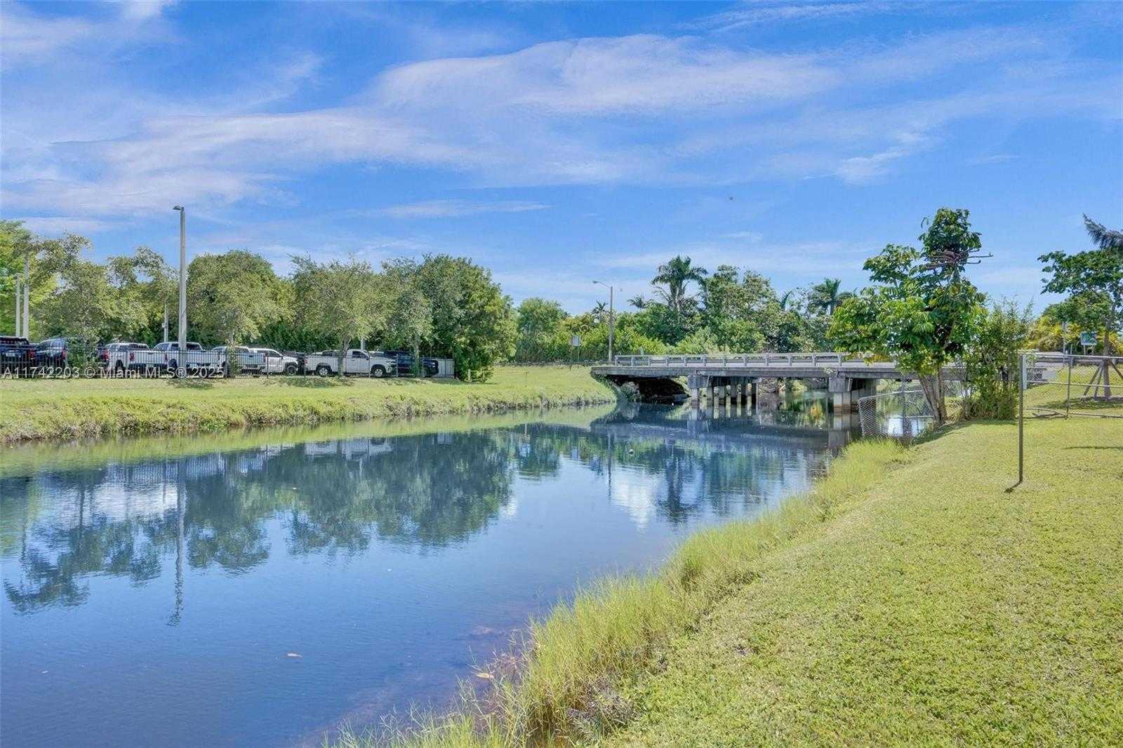 Small Image of 8650 SOUTH WEST 67TH AVE #1022, Pinecrest Number 38