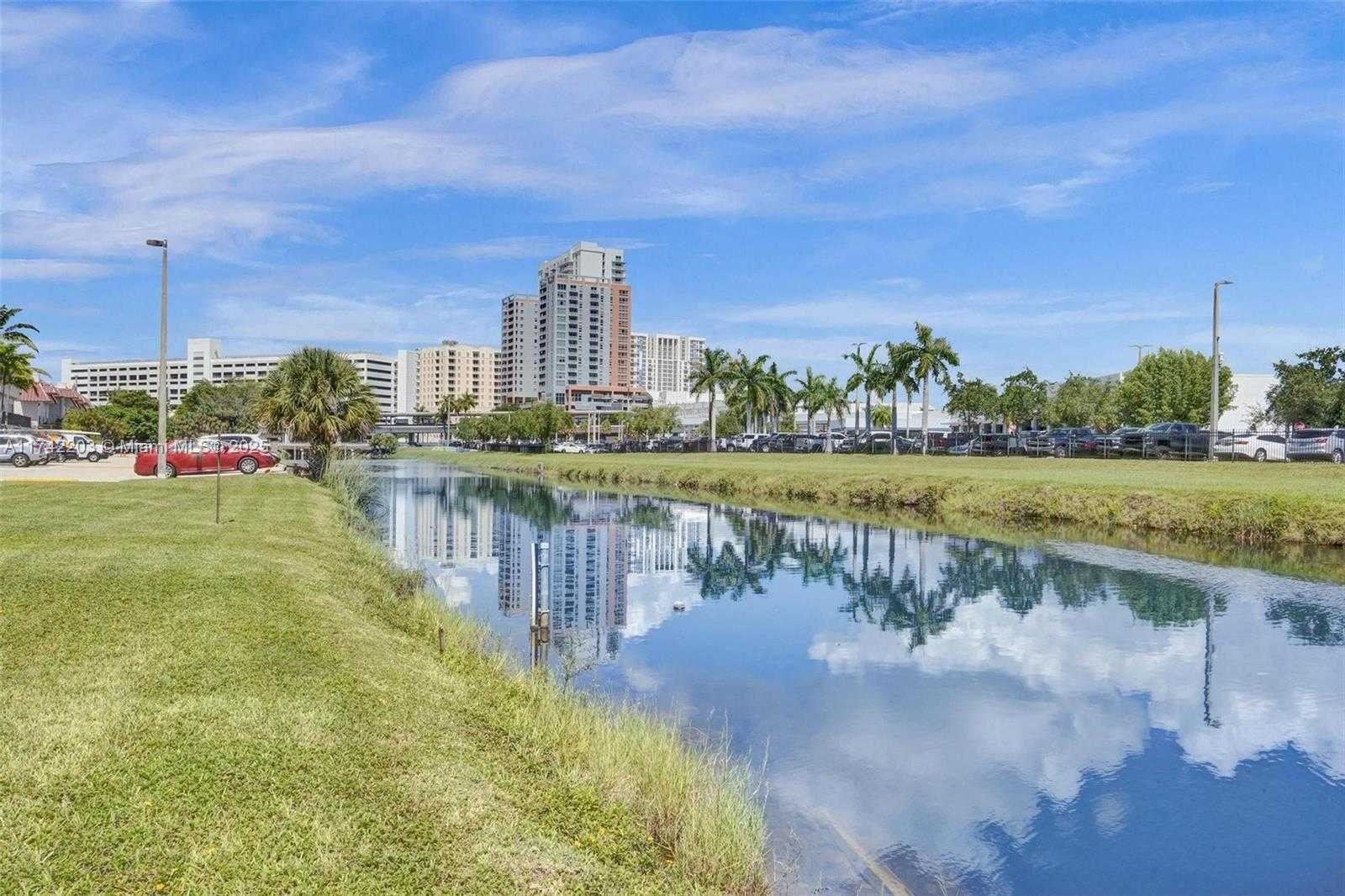 Small Image of 8650 SOUTH WEST 67TH AVE #1022, Pinecrest Number 39
