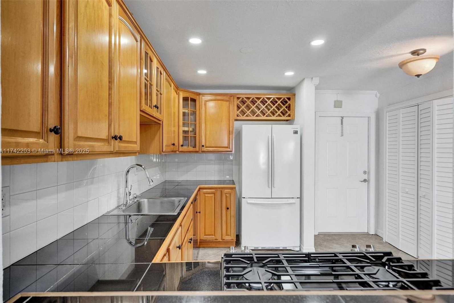 Small Image of 8650 SOUTH WEST 67TH AVE #1022, Pinecrest Number 4