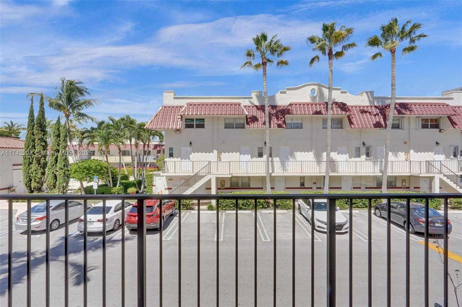 Small Image of 8650 SOUTH WEST 67TH AVE #1022, Pinecrest Number 40