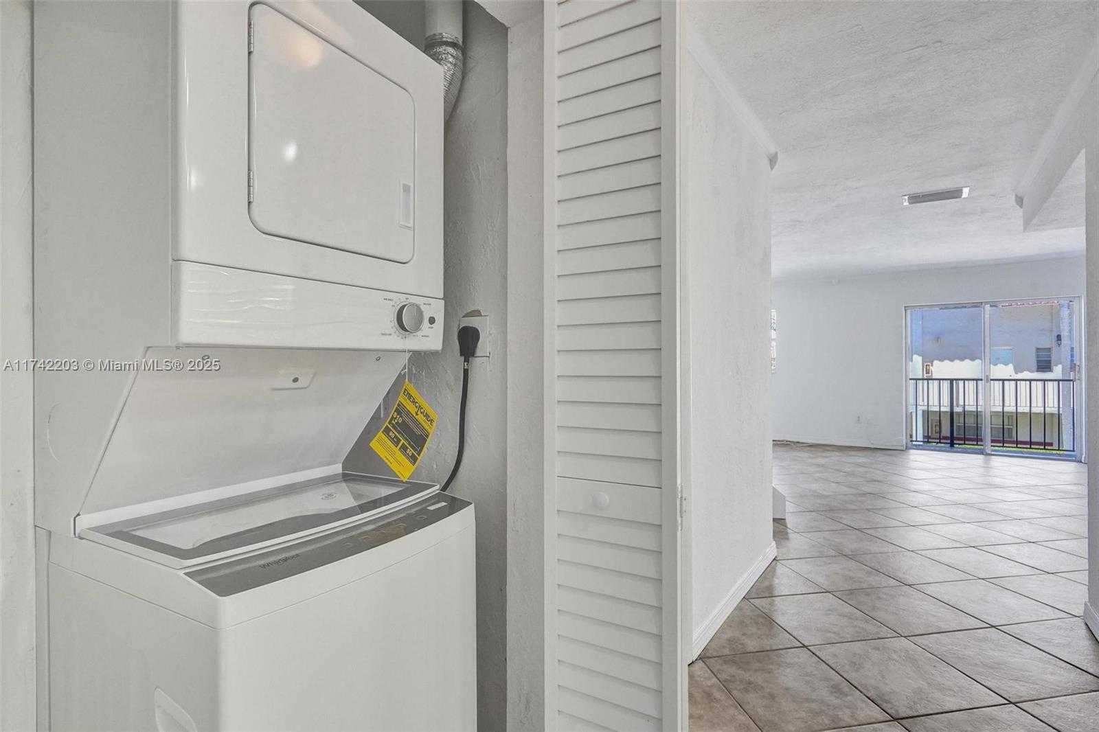 Small Image of 8650 SOUTH WEST 67TH AVE #1022, Pinecrest Number 9