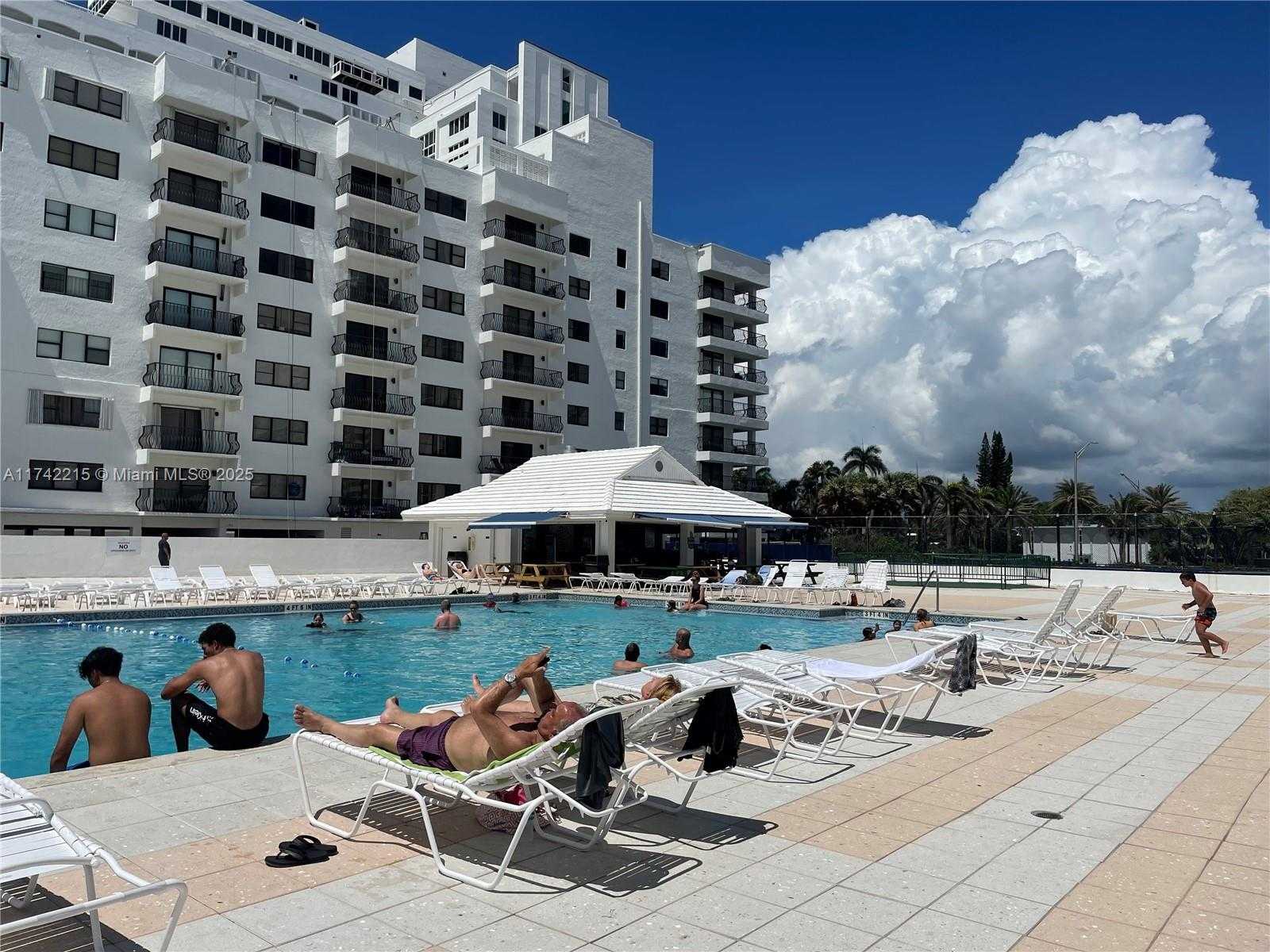 Small Image of 5445 COLLINS AVE #1221, Miami Beach Number 10